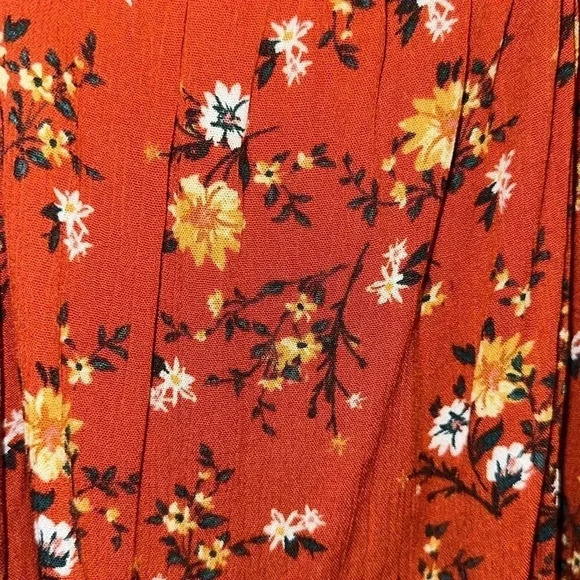 Crave Fame Women’s ' Floral-Print Tank Top - Picture 7 of 7